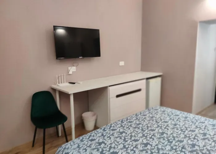 In The Centre Of 2 니코시아