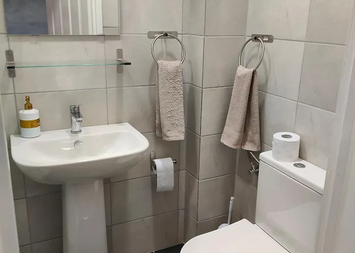 아파트 In The Centre Of 2 *