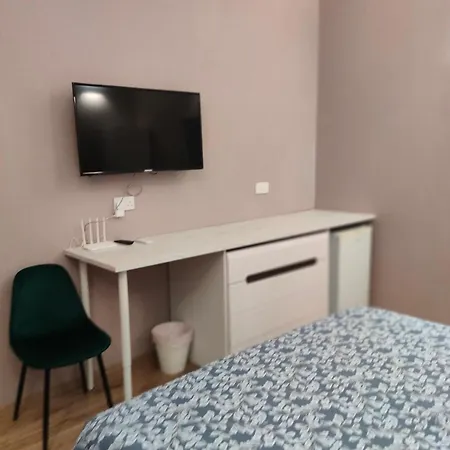 In The Centre Of 2 Nikósie